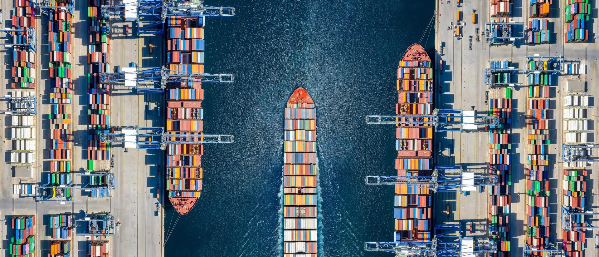 Container terminal from the air, where goods sold under retention of title arrive
